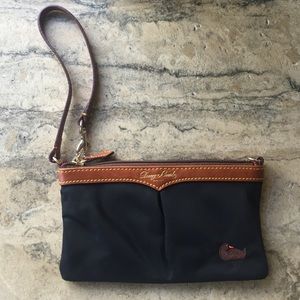 dooney and bourke 2 way wristlet