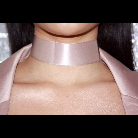 Choker Rosé - Picture 1 of 2