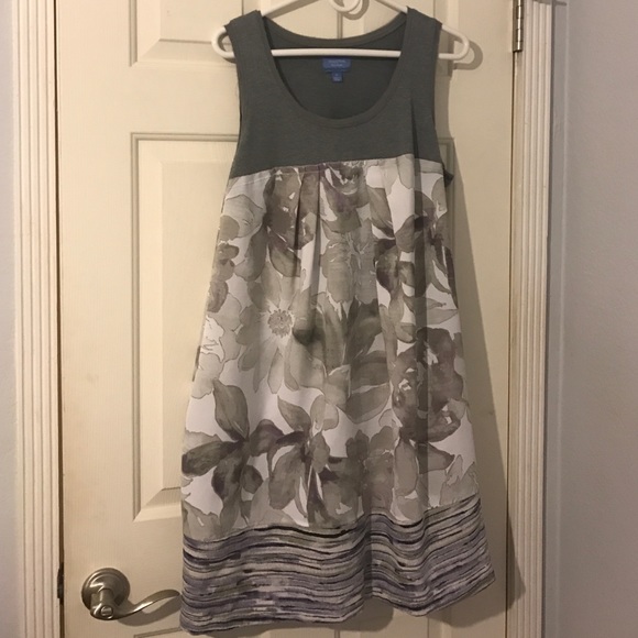 Simple Vera Wang knee length dress