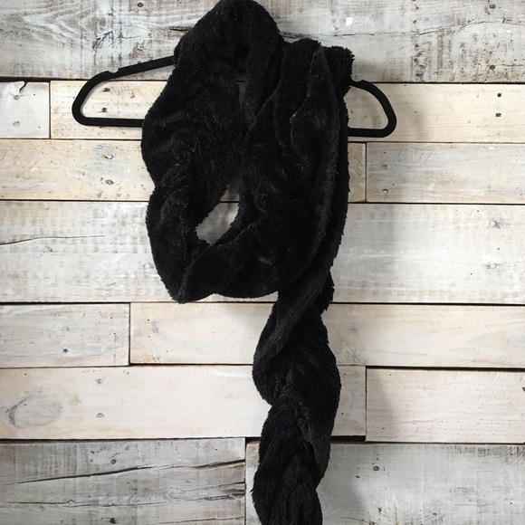 Black scarf