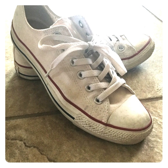 Converse - white, low top - great condition!