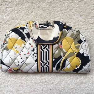 Vera Bradley wallet in Dogwood