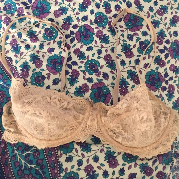 light pink/ cream lace bra