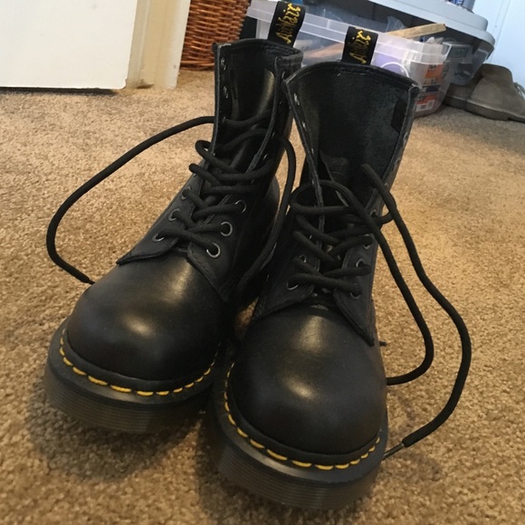Black Doc Martens Rarely Worn Great Condition!