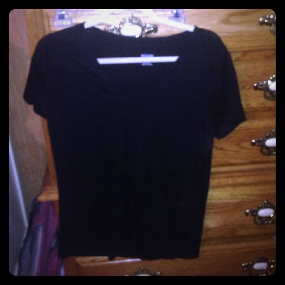 Women's v neck