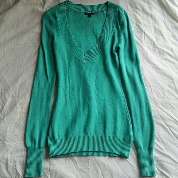 Express Sweater Bundle - Picture 3 of 4