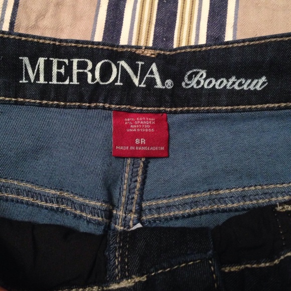 Bootcut Jeans 👖 - Picture 2 of 3