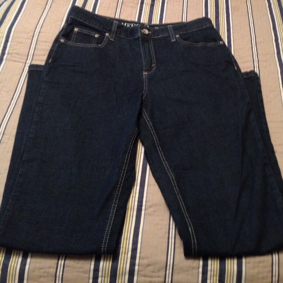 Bootcut Jeans 👖 - Picture 3 of 3