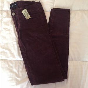 ✨NWT AEO Maroon Corduroy Super Stretch Jegging ✨