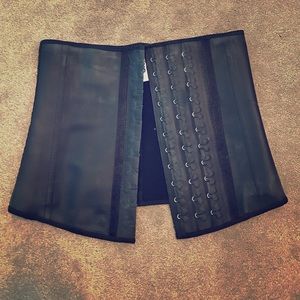 Waist trainer