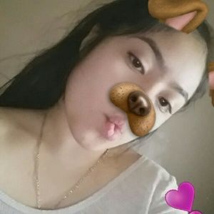 Meet your Posher, Adriana