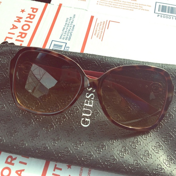 GUESS women sunglasses