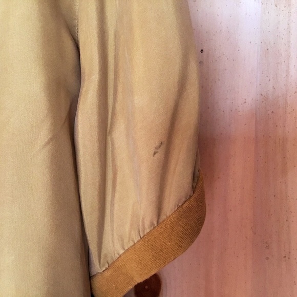 Wonderful Vintage Gold Silk T-Shirt Top - Picture 4 of 5