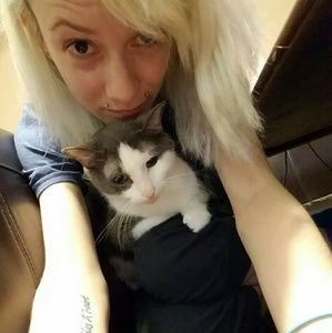 Meet your Posher, Danielle