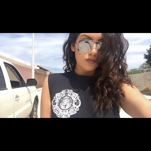 Meet your Posher, Yaritza - Picture 1 of 1