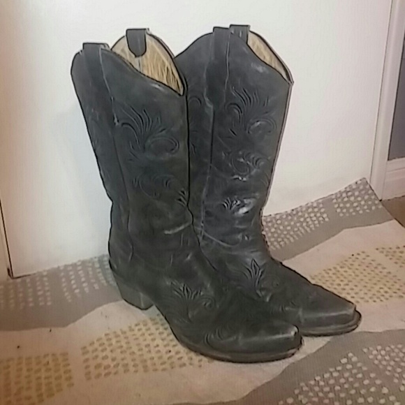 Women's cowboy boots
