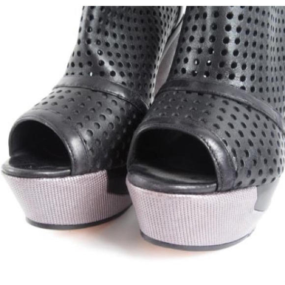 NWOB authentic BRIAN ATWOOD size 8.5 - Picture 4 of 4