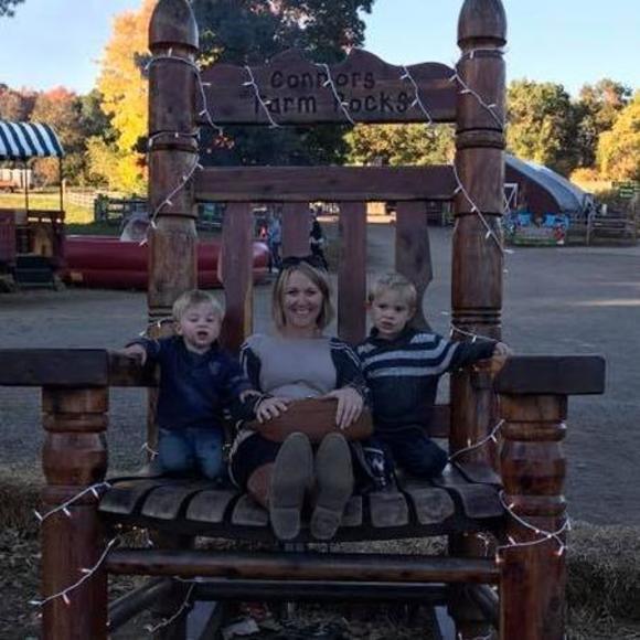 Meet your Posher, Erin - Picture 1 of 1