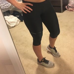 Nike dri-fit crops