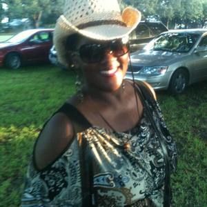 Meet your Posher, Denine