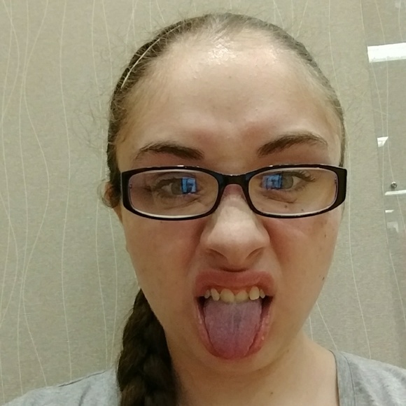 Hi I'm Selena! - Picture 2 of 2