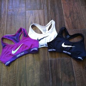 Girls Nike Pro Sports Bras (Small)