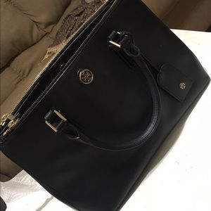 Tory Burch Robinson Bag Medium Size