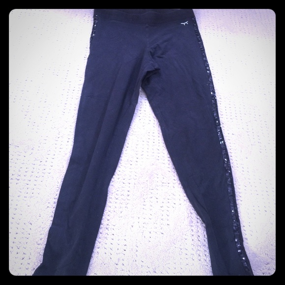 Size medium Victoria secret PINK leggings!