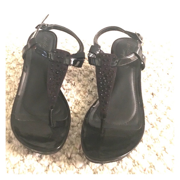 Dexiflex Comfort low wedge sandals