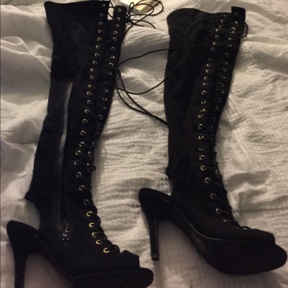 High Authority | Lola Shoetique