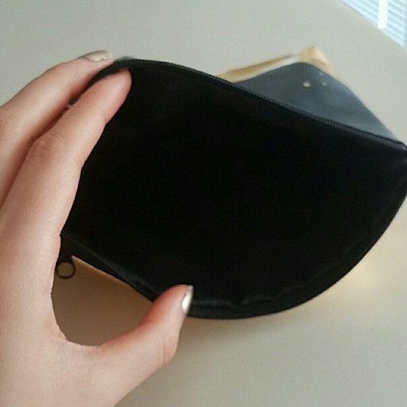 ~SOLD~ Sephora Golden Makeup Bag - Picture 3 of 3
