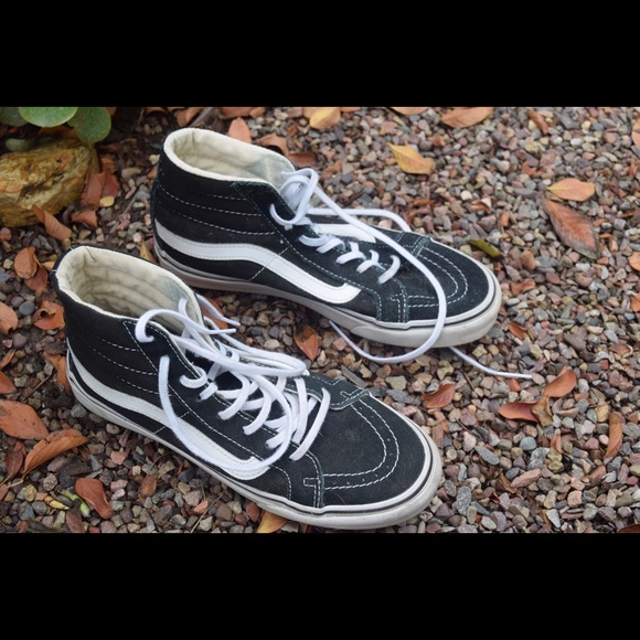 High top Vans SIZE: 8