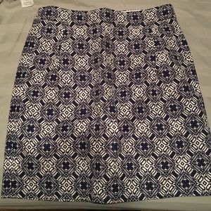 J. Crew - blue/white patterned skirt - 00