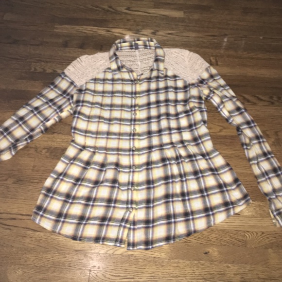 Free People Plaid Button Down Top🌻