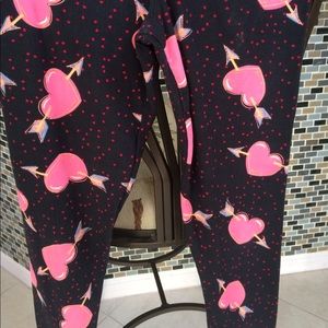 LuLaRoe Valentine's Leggings
