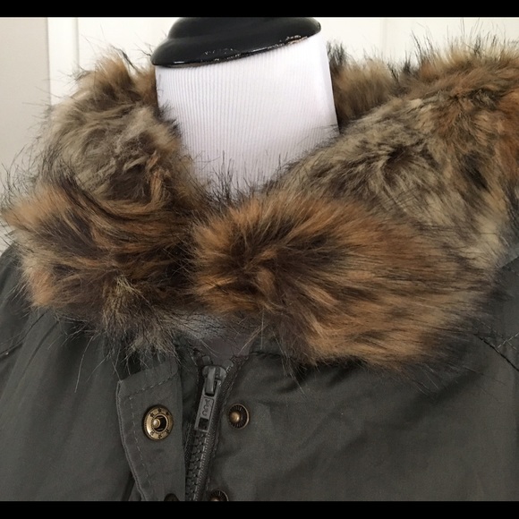 Hooded Coat - Picture 2 of 4