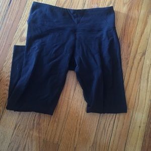 MOVING SALE Lululemon Wunder Under Capris