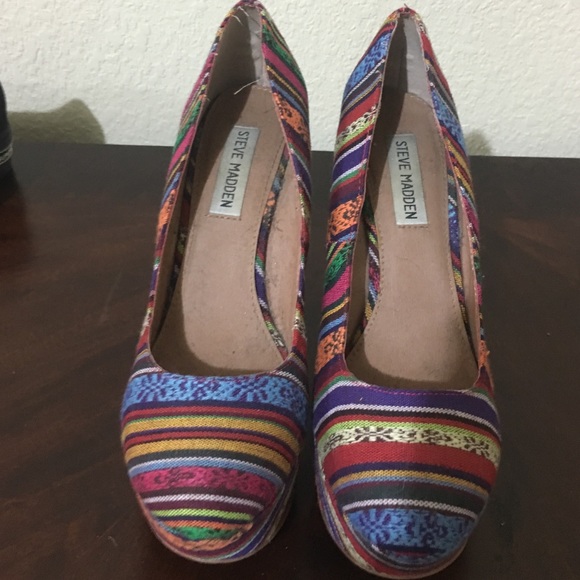 Steve Madden fabric pump