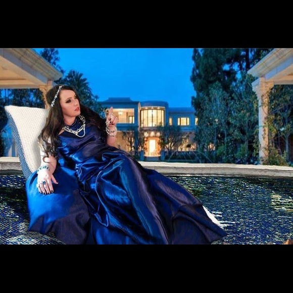 LALA MOTIFS EXCLUSIVE ELEGANT GODDESS NECKLACE! - Picture 2 of 4