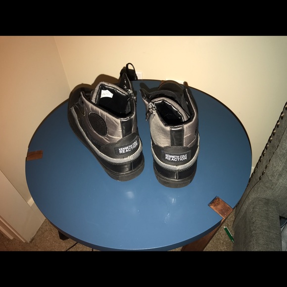 Kenneth Cole 10.5 leather sneakers - Picture 2 of 3