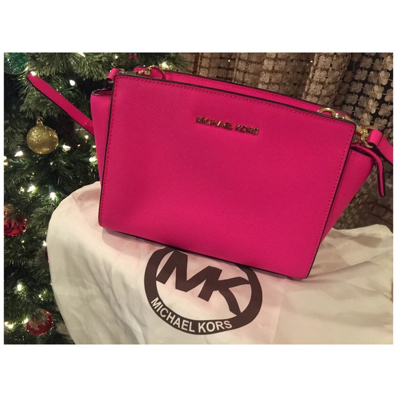 Michael Kors Selma Medium Leather Crossbody