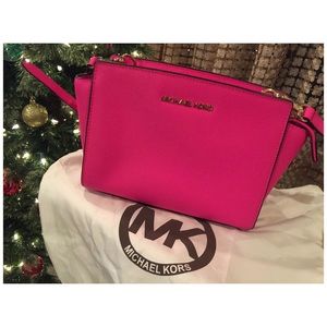 Michael Kors Selma Medium Leather Crossbody