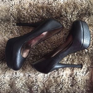 Round toe Pumps