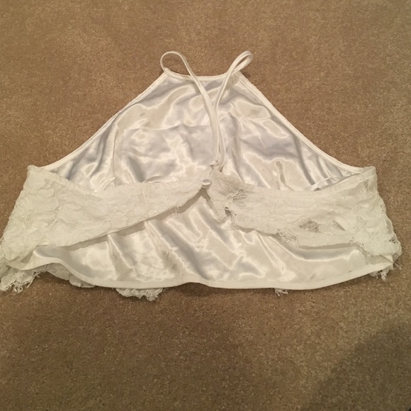 Bebe Crop Top - image 2