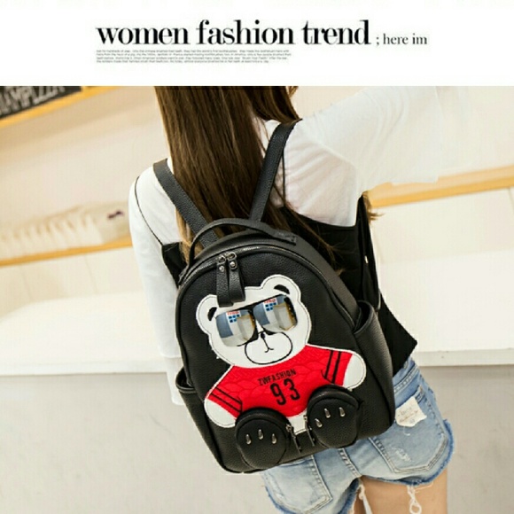 Sun glasses bear bagpack