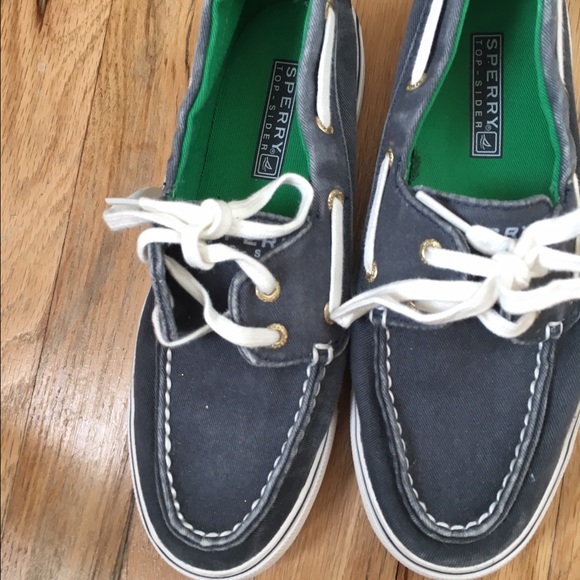 Navy blue sperrys