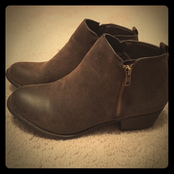Pierre Dumas booties