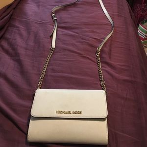White Michael Kors Jet Set Crossbody Bag