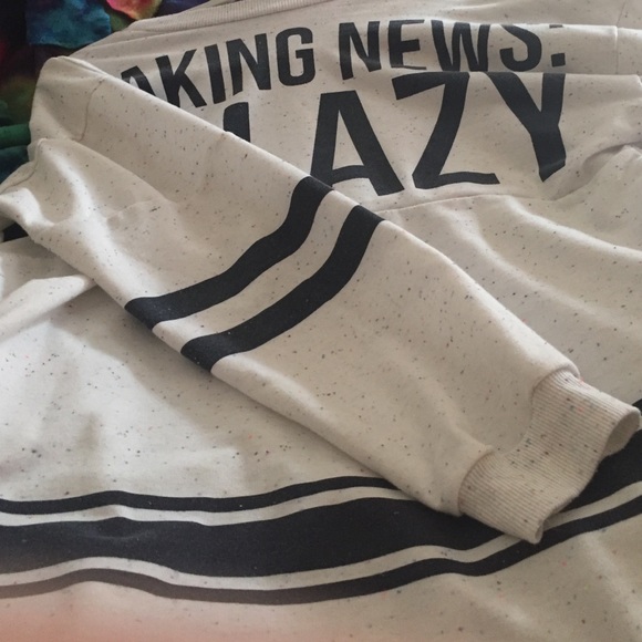 Breaking news I'm lazy shirt - Picture 3 of 3