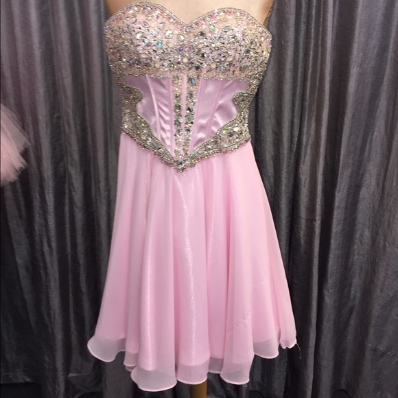 Faviana short pink dress